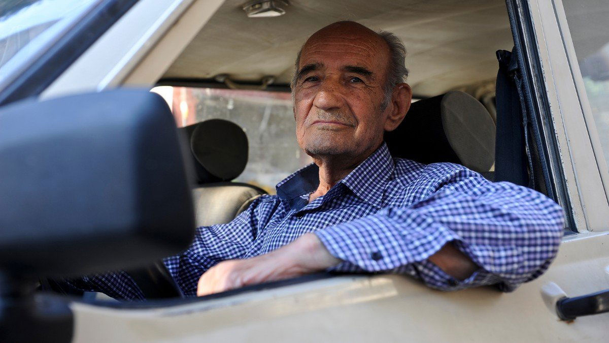 How Seniors Can Cut Car Insurance Premium In 2025: 9 Effective Strategies to Save